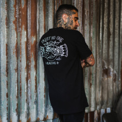 Trust no one - Shirt XL